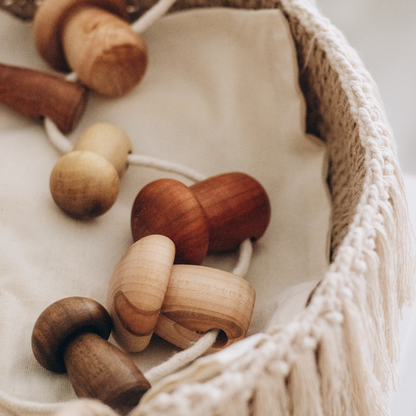 Jeu de laçage "champignon" en bois ODEAS