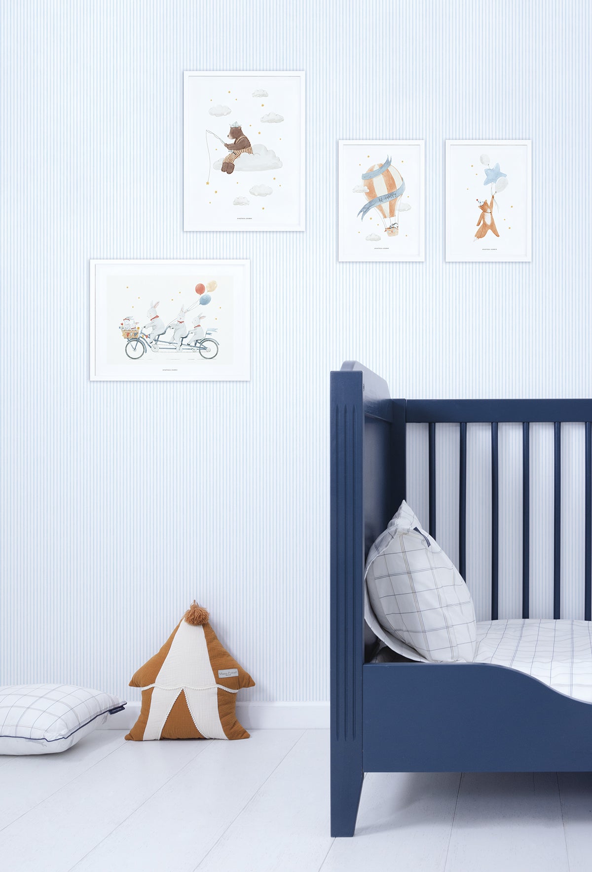 Children's wallpaper "Striped pattern" LILIPINSO