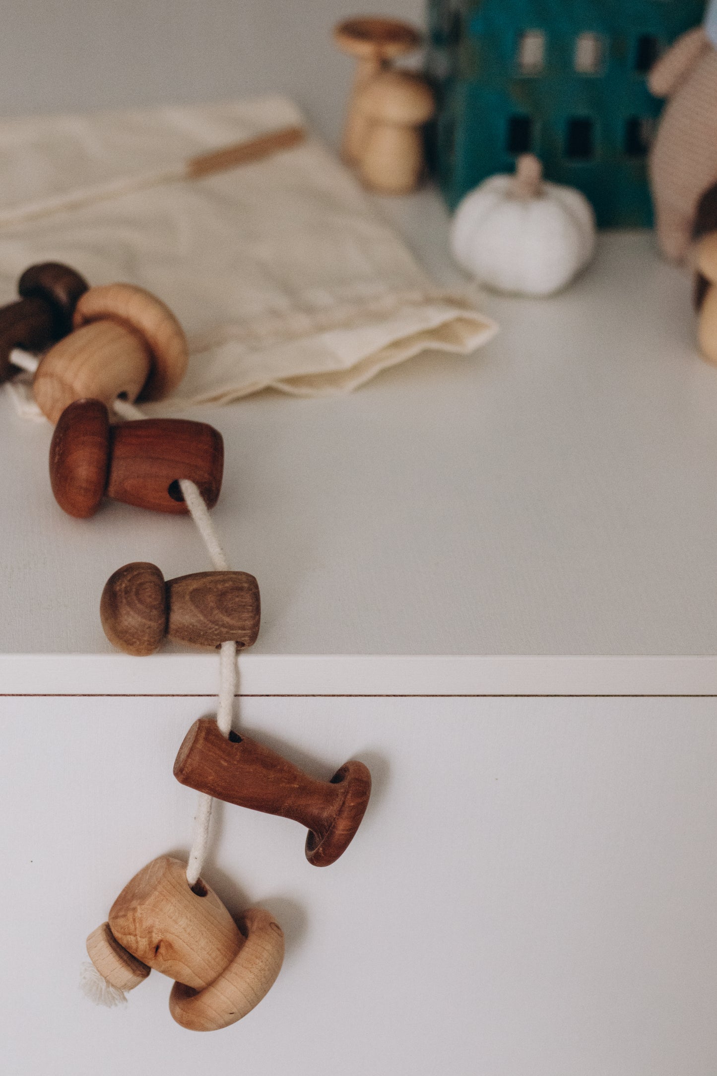 Jeu de laçage "champignon" en bois ODEAS