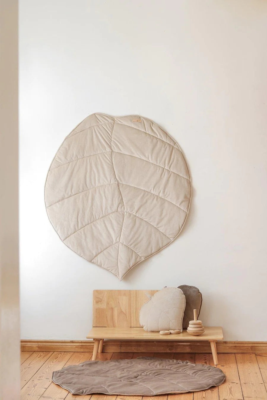 “Leaf” velvet rug MOI MILI