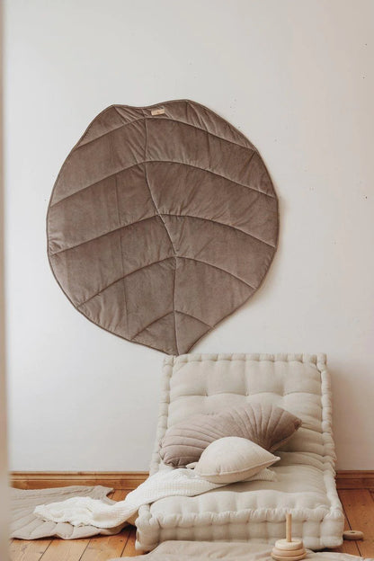 “Leaf” velvet rug MOI MILI