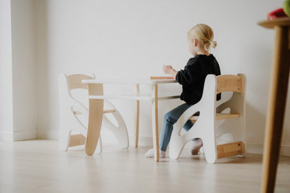 “Zoé” Montessori table and chairs set