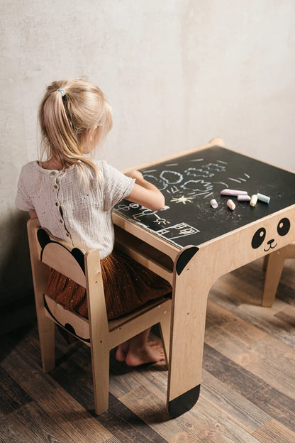 Ensemble table et chaises "Panda" avec tableau noir WILDKIDS