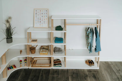 Montessori Lola Wardrobe